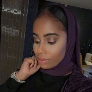 Meet your Posher, Mya